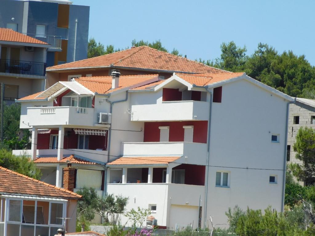Apartments Karla Slatine Buitenkant foto
